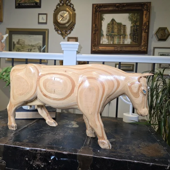 Large Vtg Carved Wooden Bull Figurine | Mid-Century Modern Wood Cow Statue - Picture 4 of 12
